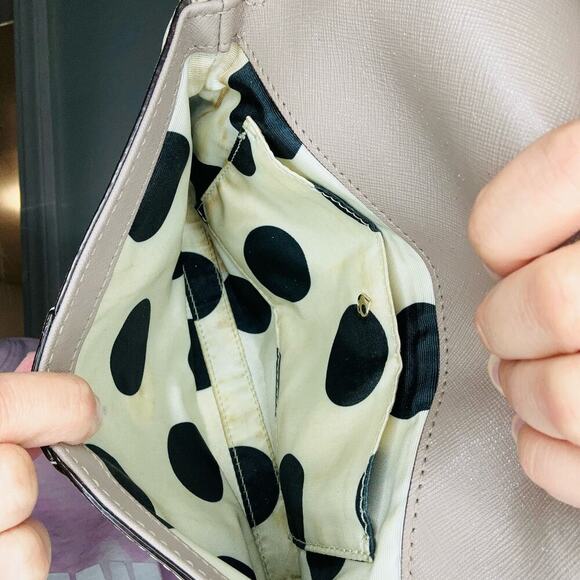 KATE SPADE Tan Cream Envelope Crossbody Style Purse Snap Closure Purse - Picture 5 of 8